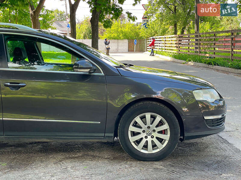 Универсал Volkswagen Passat 2007 в Киеве