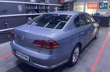 Седан Volkswagen Passat 2011 в 