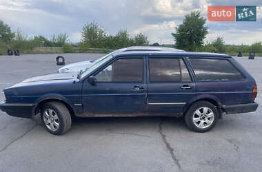 Універсал Volkswagen Passat 1986 в 