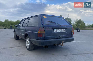 Універсал Volkswagen Passat 1986 в 