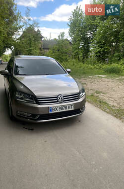 Седан Volkswagen Passat 2010 в Хмельницком