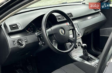 Седан Volkswagen Passat 2006 в 
