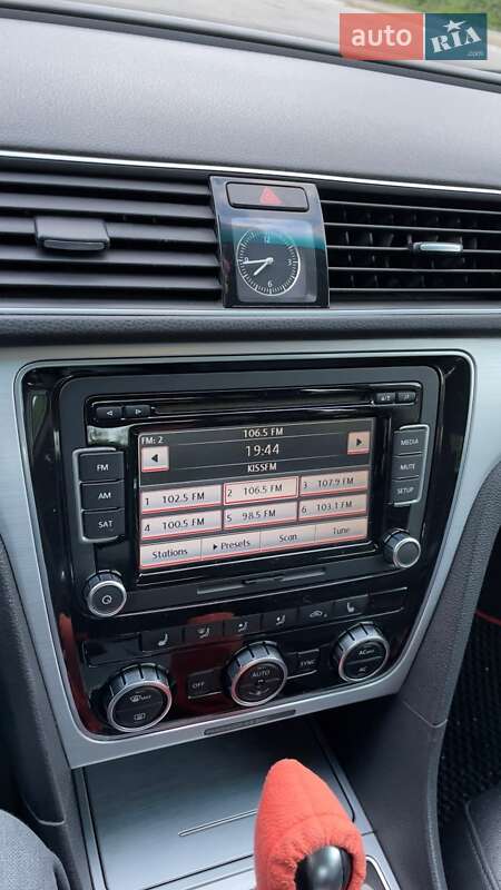 Седан Volkswagen Passat 2011 в Киеве