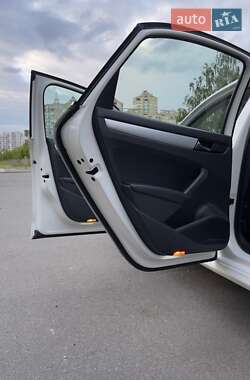 Седан Volkswagen Passat 2011 в 