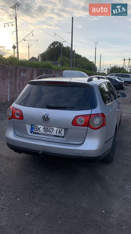Універсал Volkswagen Passat 2005 в Рівному