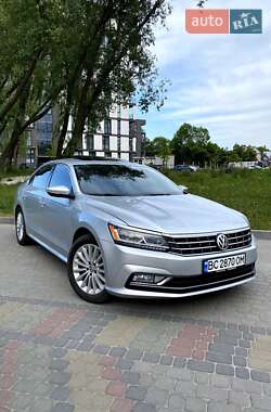 Седан Volkswagen Passat 2016 в Львове