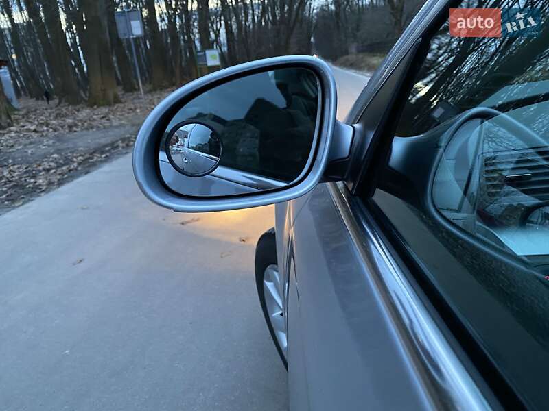 Седан Volkswagen Passat 2010 в Львове