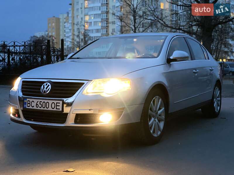 Седан Volkswagen Passat 2010 в Львове