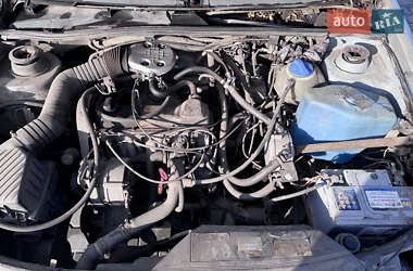 Универсал Volkswagen Passat 1989 в 