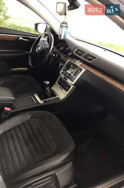 Универсал Volkswagen Passat 2011 в 