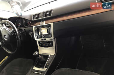 Универсал Volkswagen Passat 2011 в 