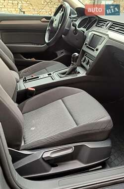 Универсал Volkswagen Passat 2014 в Киеве