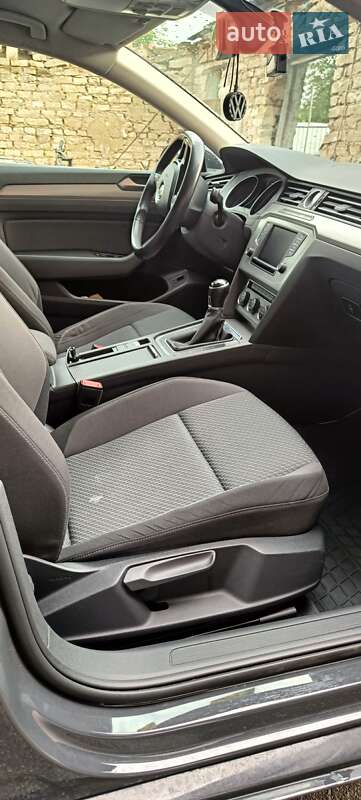 Універсал Volkswagen Passat 2014 в Києві