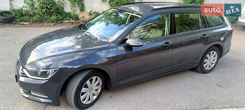 Універсал Volkswagen Passat 2014 в Києві