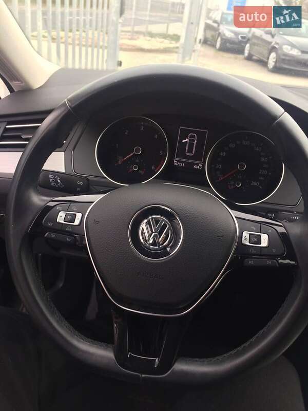 Універсал Volkswagen Passat 2014 в Києві