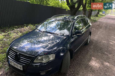 Универсал Volkswagen Passat 2006 в Житомире