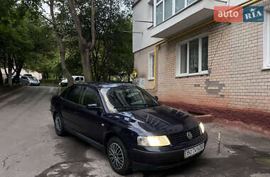 Седан Volkswagen Passat 1997 в 