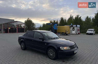 Седан Volkswagen Passat 1997 в 