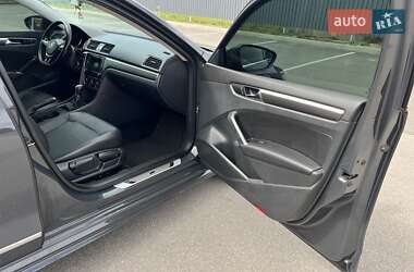 Седан Volkswagen Passat 2017 в 