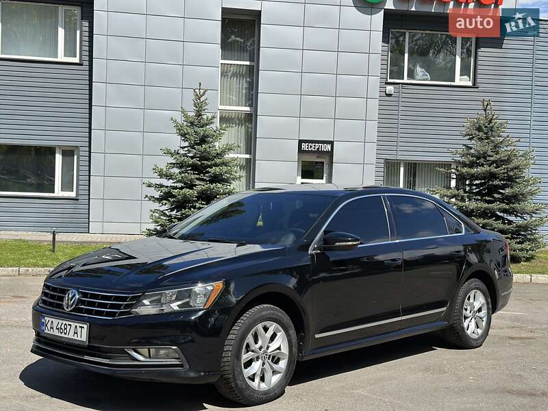 Седан Volkswagen Passat 2016 в Києві