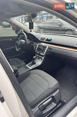 Седан Volkswagen Passat 2012 в 
