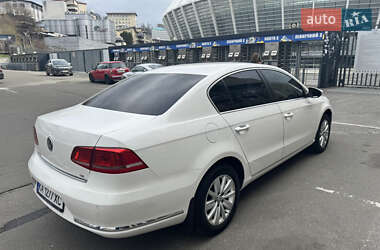 Седан Volkswagen Passat 2012 в 