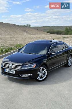 Седан Volkswagen Passat 2014 в Рівному