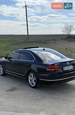 Седан Volkswagen Passat 2014 в 