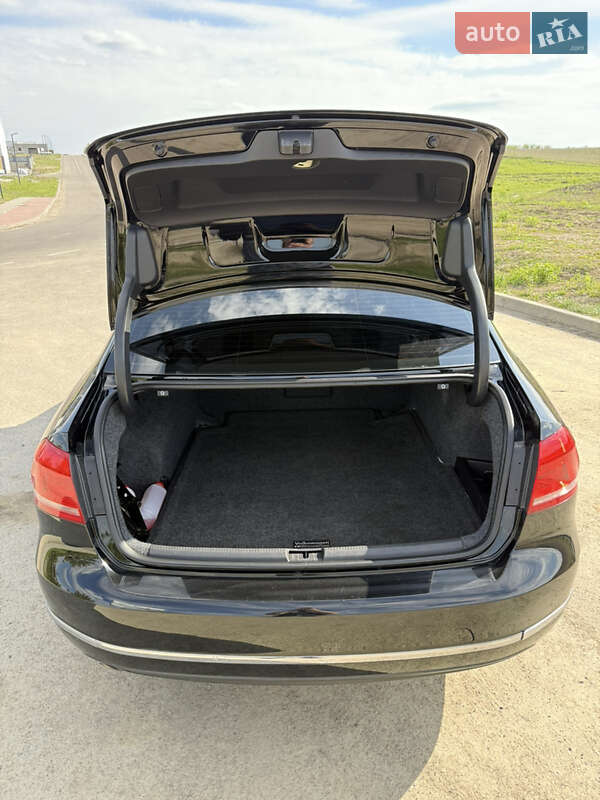 Седан Volkswagen Passat 2014 в Рівному