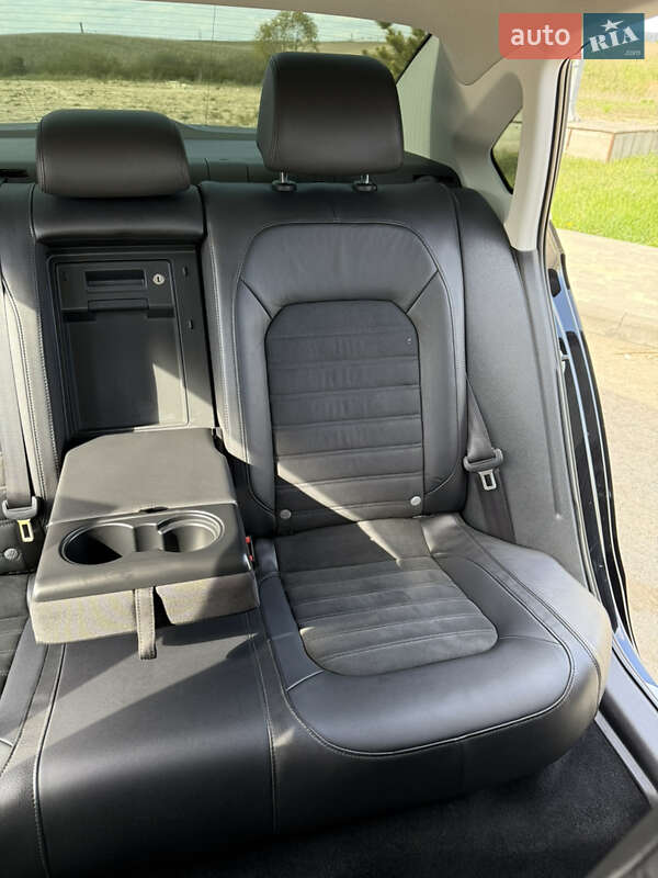 Седан Volkswagen Passat 2014 в Рівному