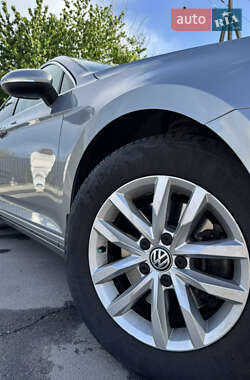 Універсал Volkswagen Passat 2015 в 