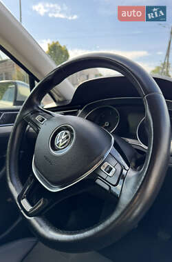 Універсал Volkswagen Passat 2015 в 