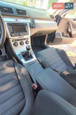 Универсал Volkswagen Passat 2009 в 
