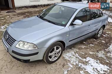 Седан Volkswagen Passat 2004 в Білозір’ї