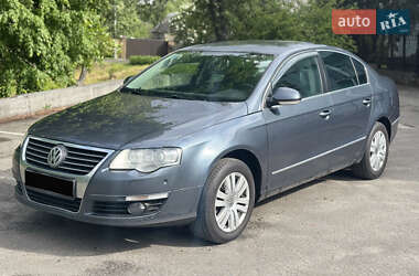 Седан Volkswagen Passat 2010 в Києві