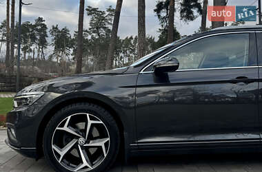 Універсал Volkswagen Passat 2019 в 