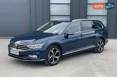 Універсал Volkswagen Passat 2021 в 