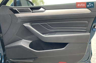 Універсал Volkswagen Passat 2021 в 