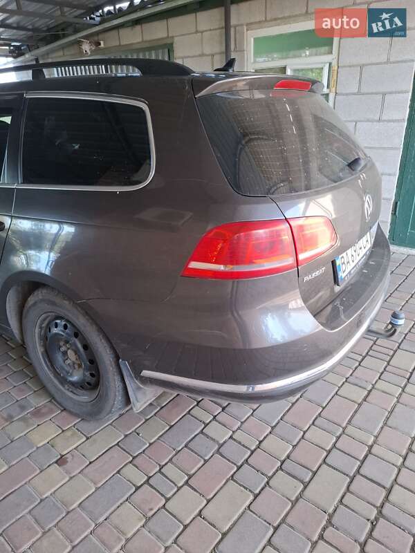 Універсал Volkswagen Passat 2012 в Кропивницькому