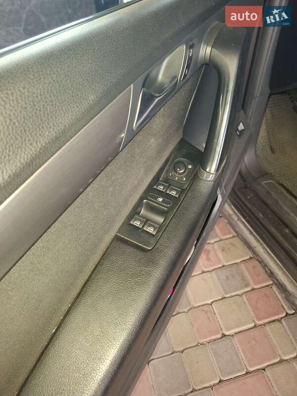 Універсал Volkswagen Passat 2012 в Кропивницькому