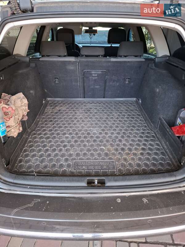 Універсал Volkswagen Passat 2012 в Кропивницькому