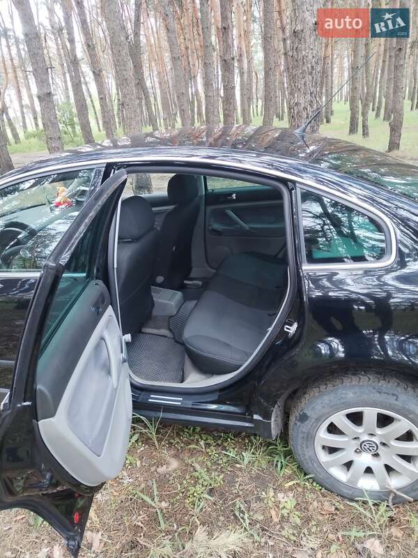 Седан Volkswagen Passat 2001 в Ольшанах фото 8 Седан Volkswagen Passat 2001 в Ольшанах