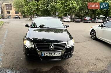 Универсал Volkswagen Passat 2010 в Львове
