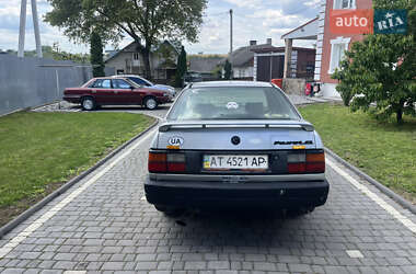 Седан Volkswagen Passat 1989 в 