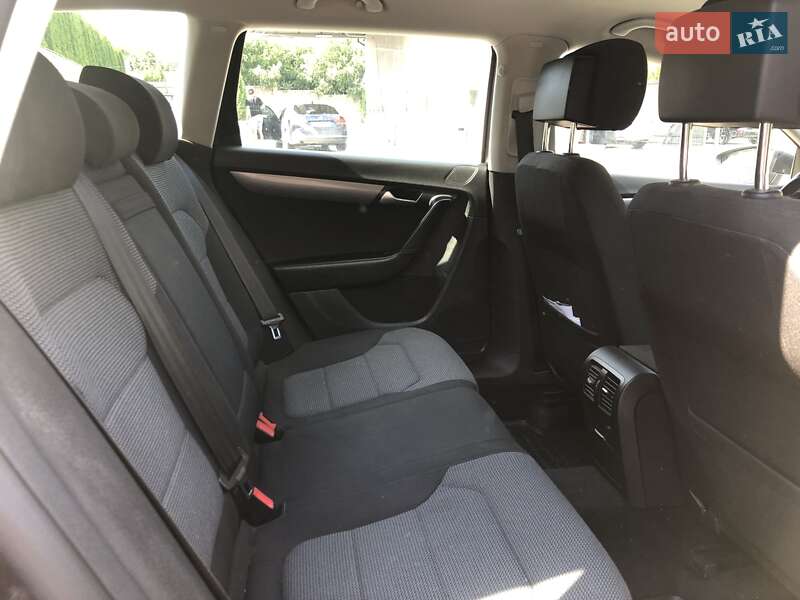 Универсал Volkswagen Passat 2011 в Подволочиске