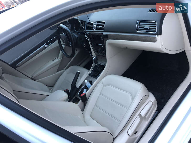 Седан Volkswagen Passat 2016 в Василькове
