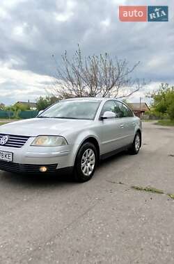 Седан Volkswagen Passat 2005 в Пирятині