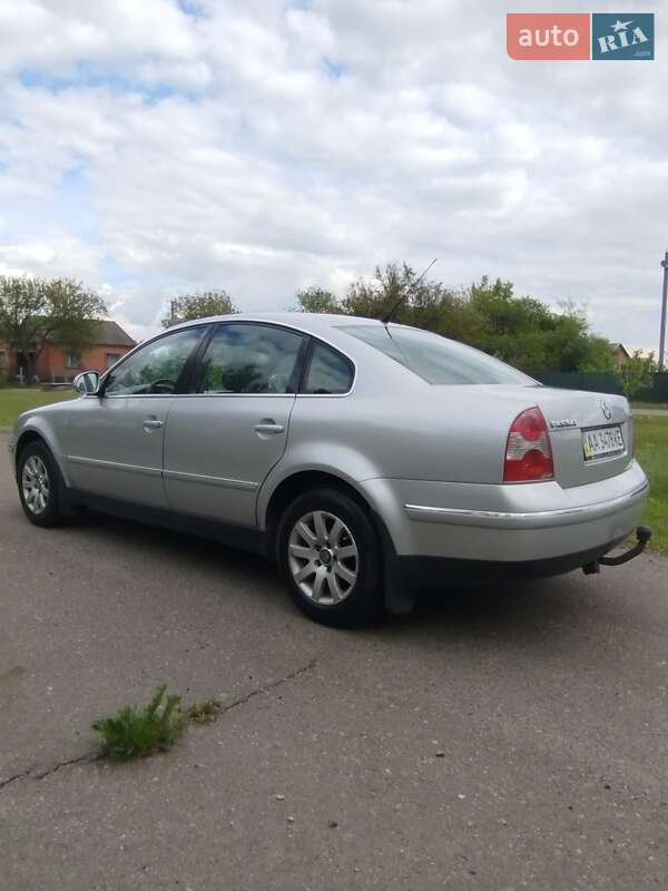 Седан Volkswagen Passat 2005 в Пирятине