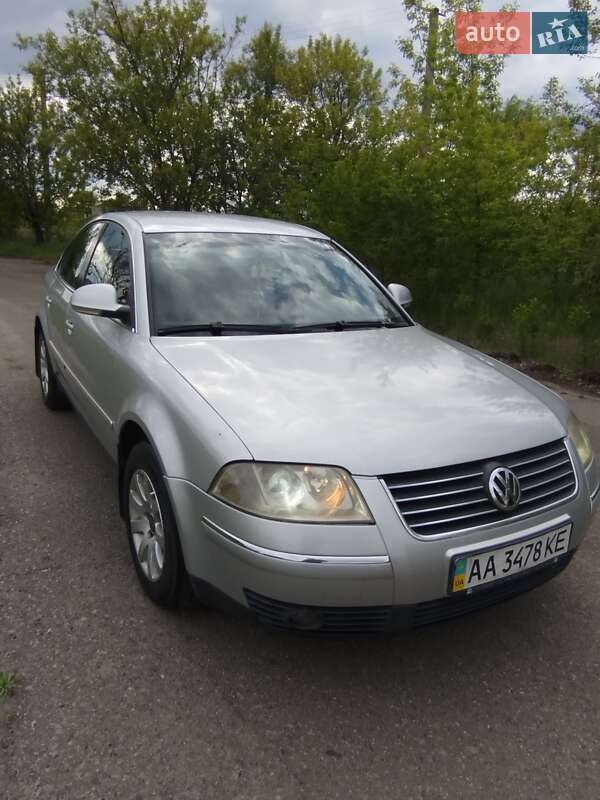 Седан Volkswagen Passat 2005 в Пирятине