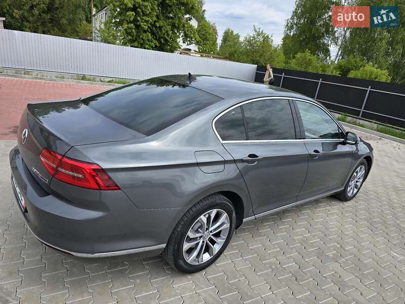 Седан Volkswagen Passat 2016 в Ковелі